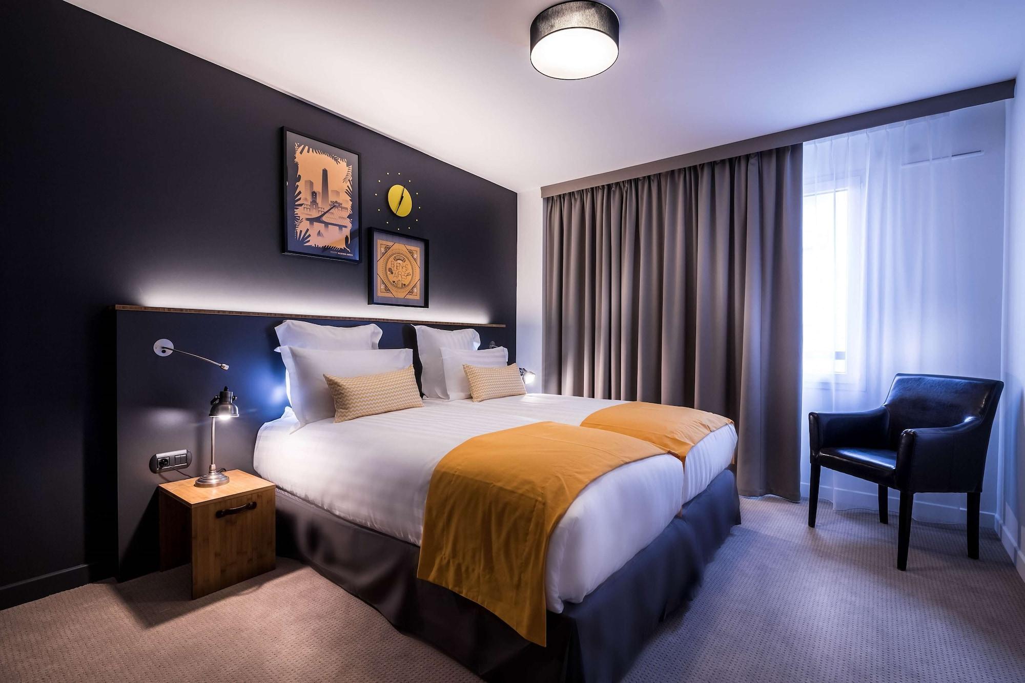 Best Western Plus Suitcase Paris La Defense Боа-Коломб Екстериор снимка