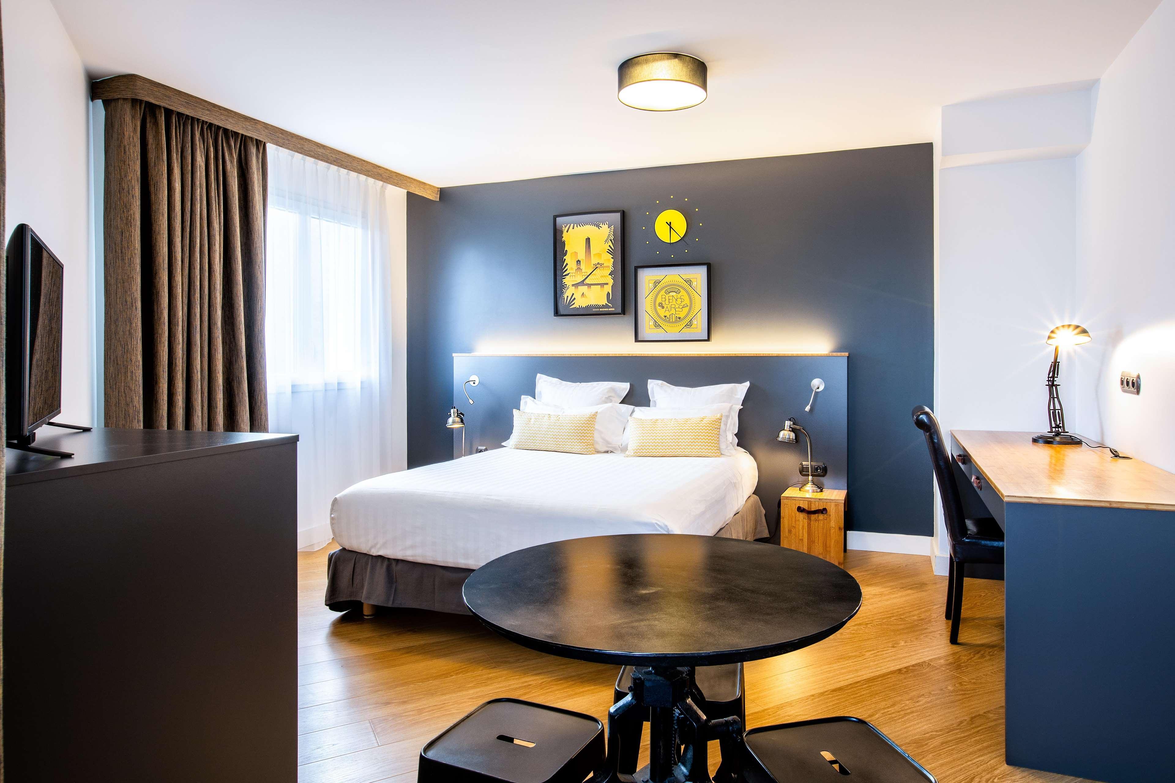 Best Western Plus Suitcase Paris La Defense Боа-Коломб Екстериор снимка